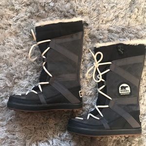 Sorel Laceup Boots!